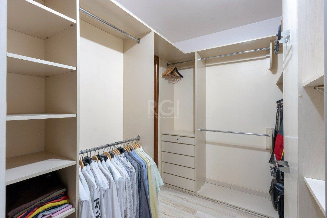 Casa de Condomínio à venda com 3 quartos, 233m² - Foto 30