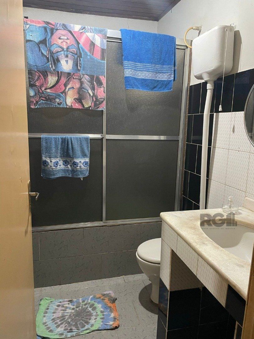 Casa à venda com 6 quartos, 200m² - Foto 10