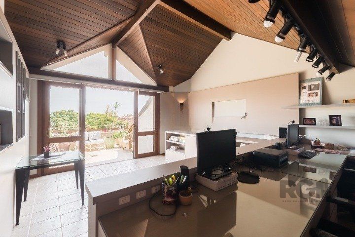 Casa de Condomínio à venda com 3 quartos, 219m² - Foto 31