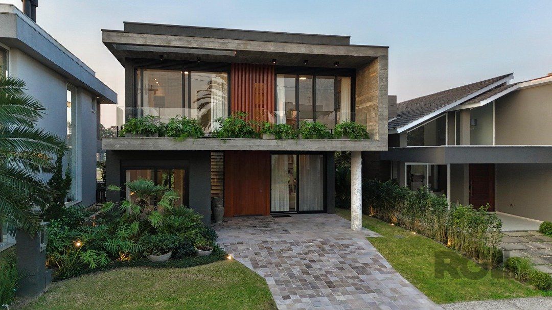 Casa de Condomínio à venda com 5 quartos, 322m² - Foto 1