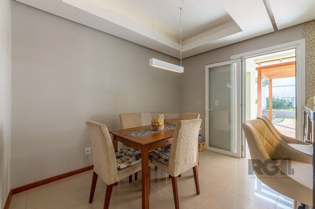 Casa à venda com 3 quartos, 236m² - Foto 11
