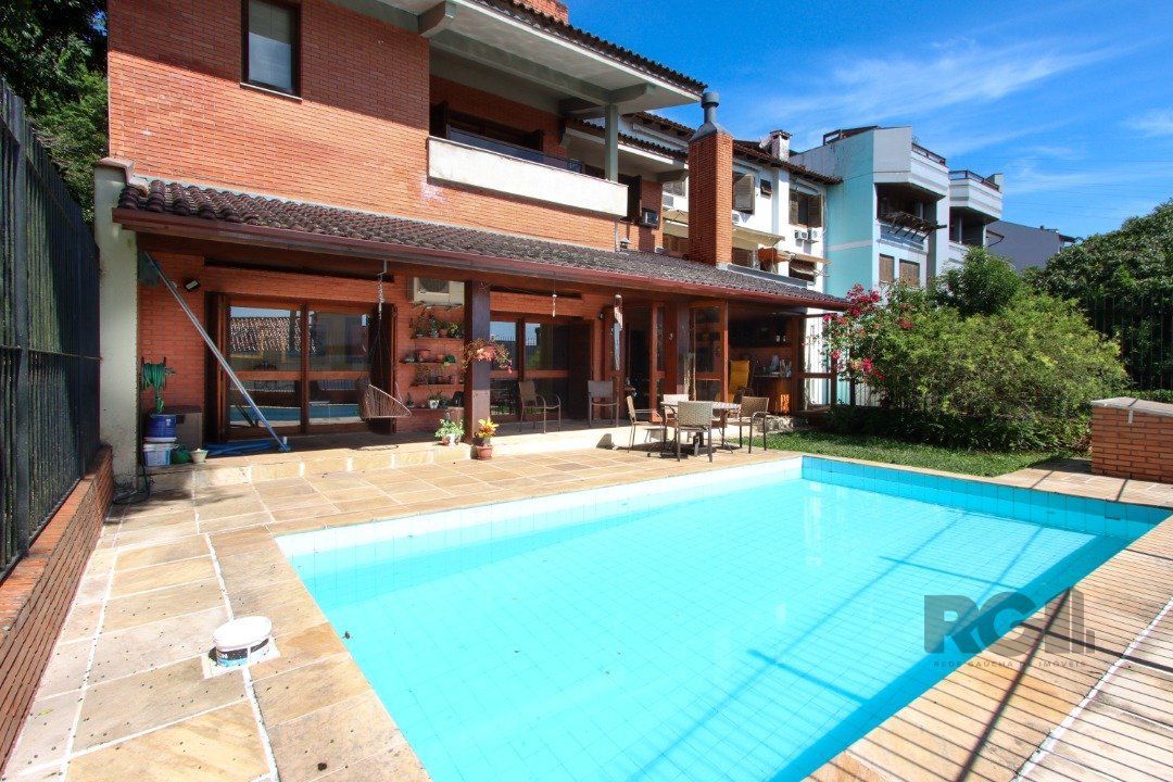 Casa, 4 quartos, 362 m² - Foto 1