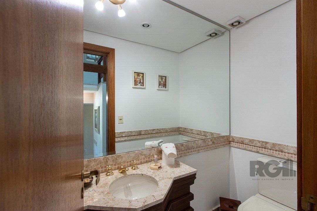 Casa de Condomínio à venda com 4 quartos, 216m² - Foto 24