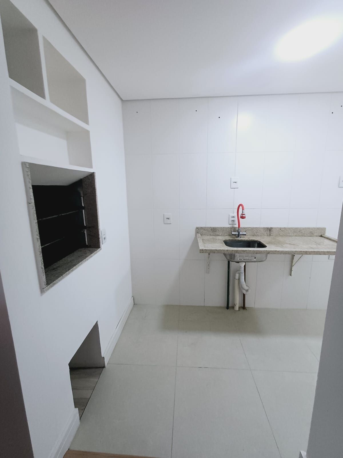 Apartamento 2 quartos 1 suíte, elevador andar alto, infra completa. — foto 2
