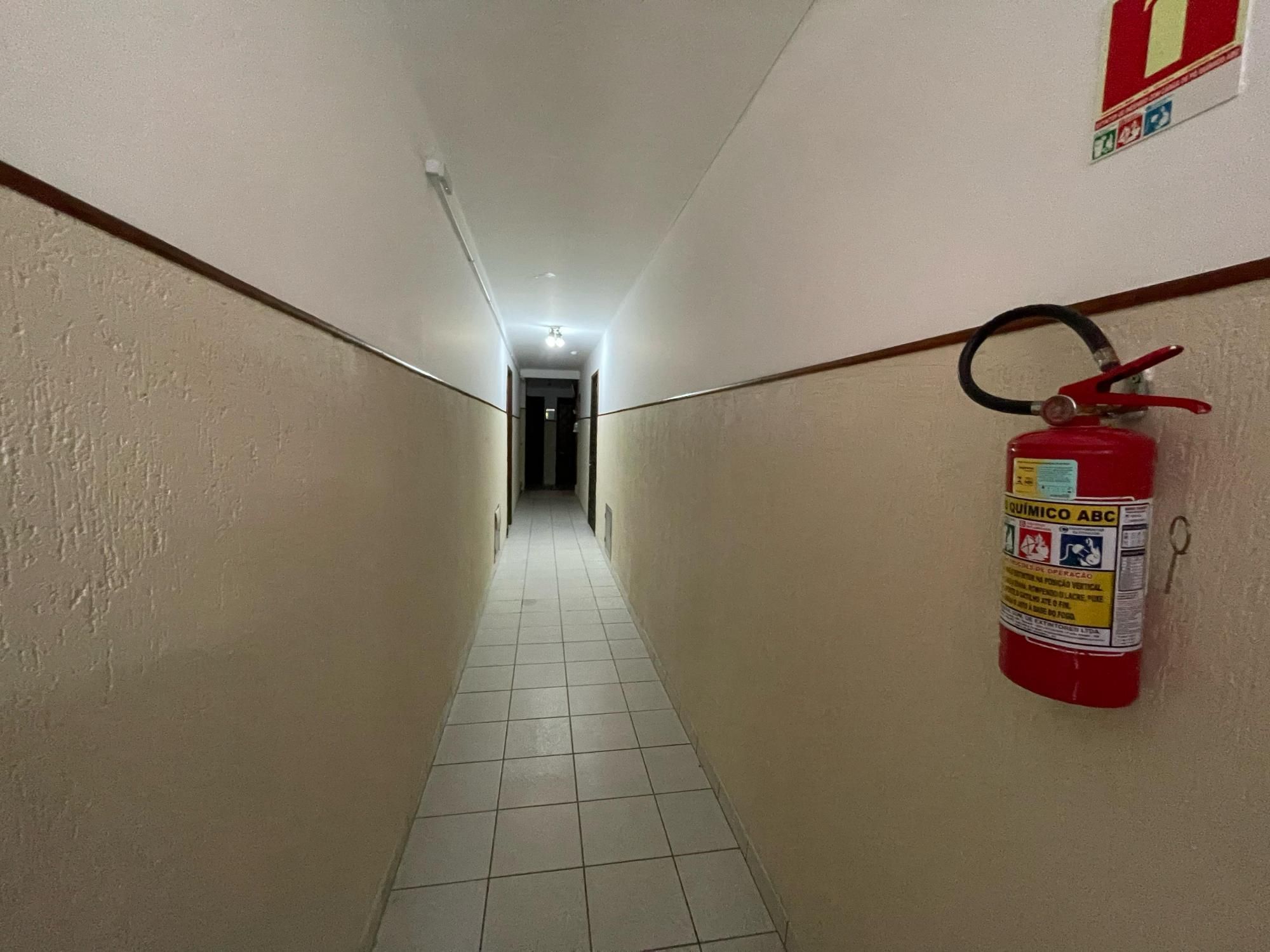 Apartamento à venda com 2 quartos, 83m² - Foto 4