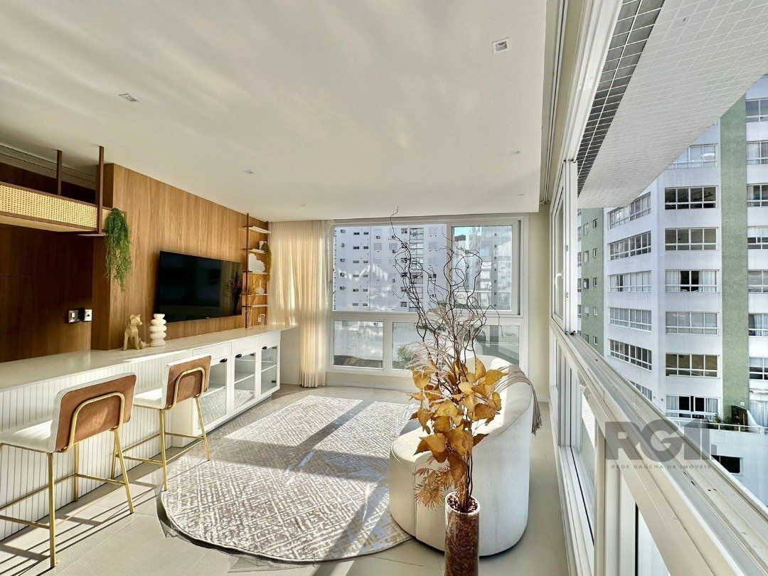 Apartamento, 3 quartos, 100 m² - Foto 1