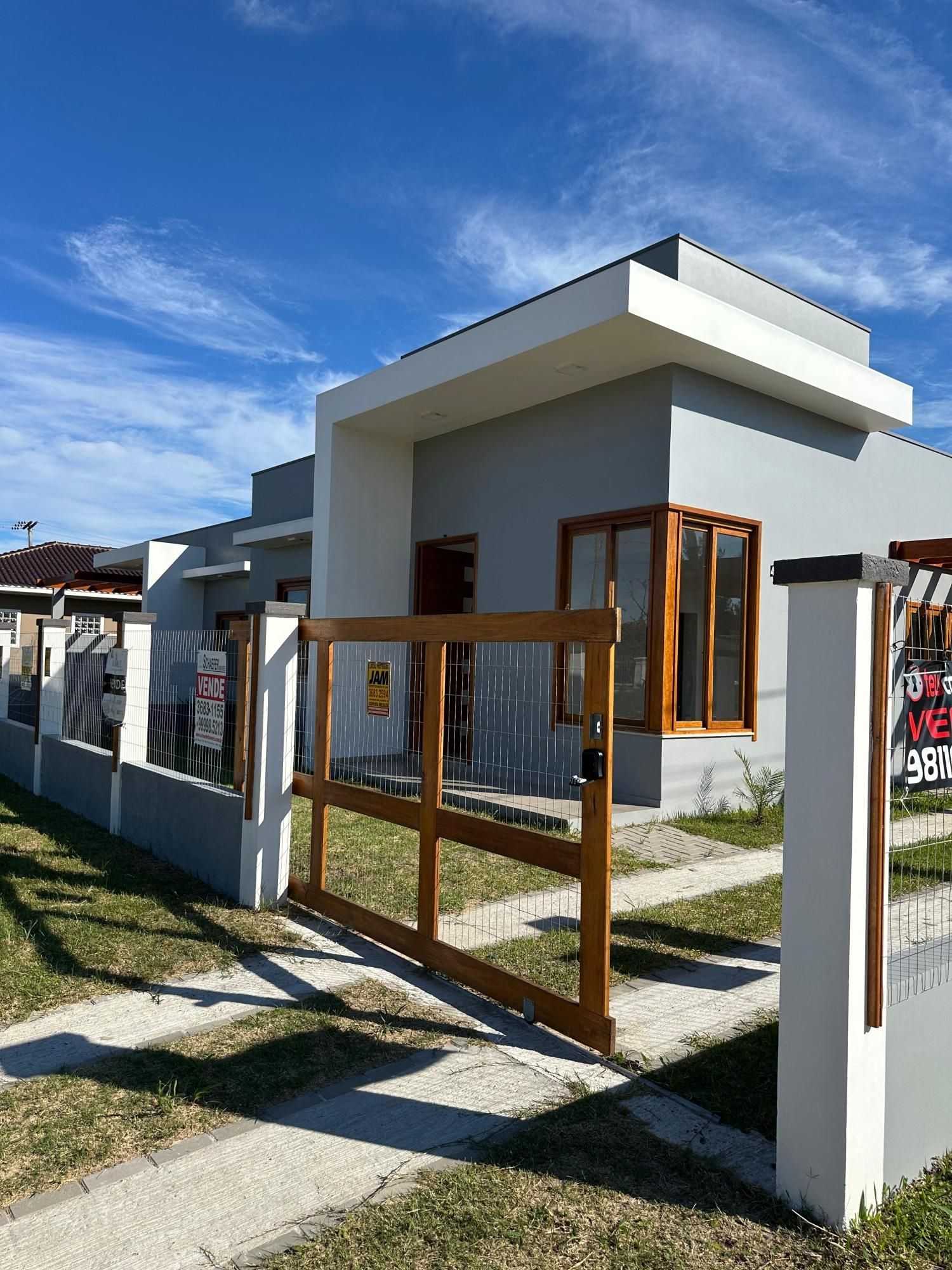 Casa 2 dormitórios no bairro Presidente