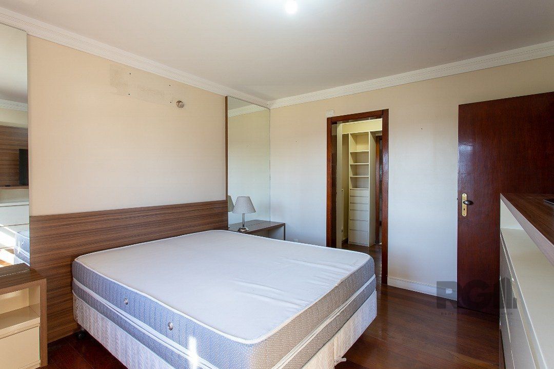 Casa, 3 quartos, 249 m² - Foto 10