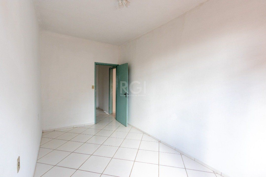 Casa à venda com 3 quartos, 220m² - Foto 5