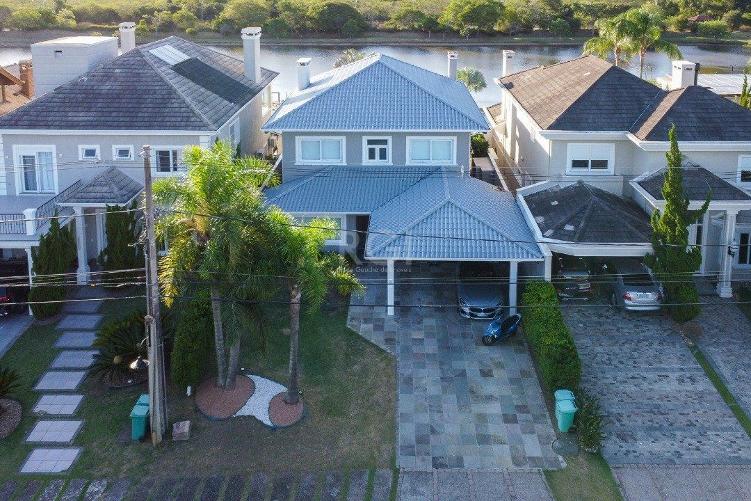 Casa à venda com 3 quartos, 320m² - Foto 3