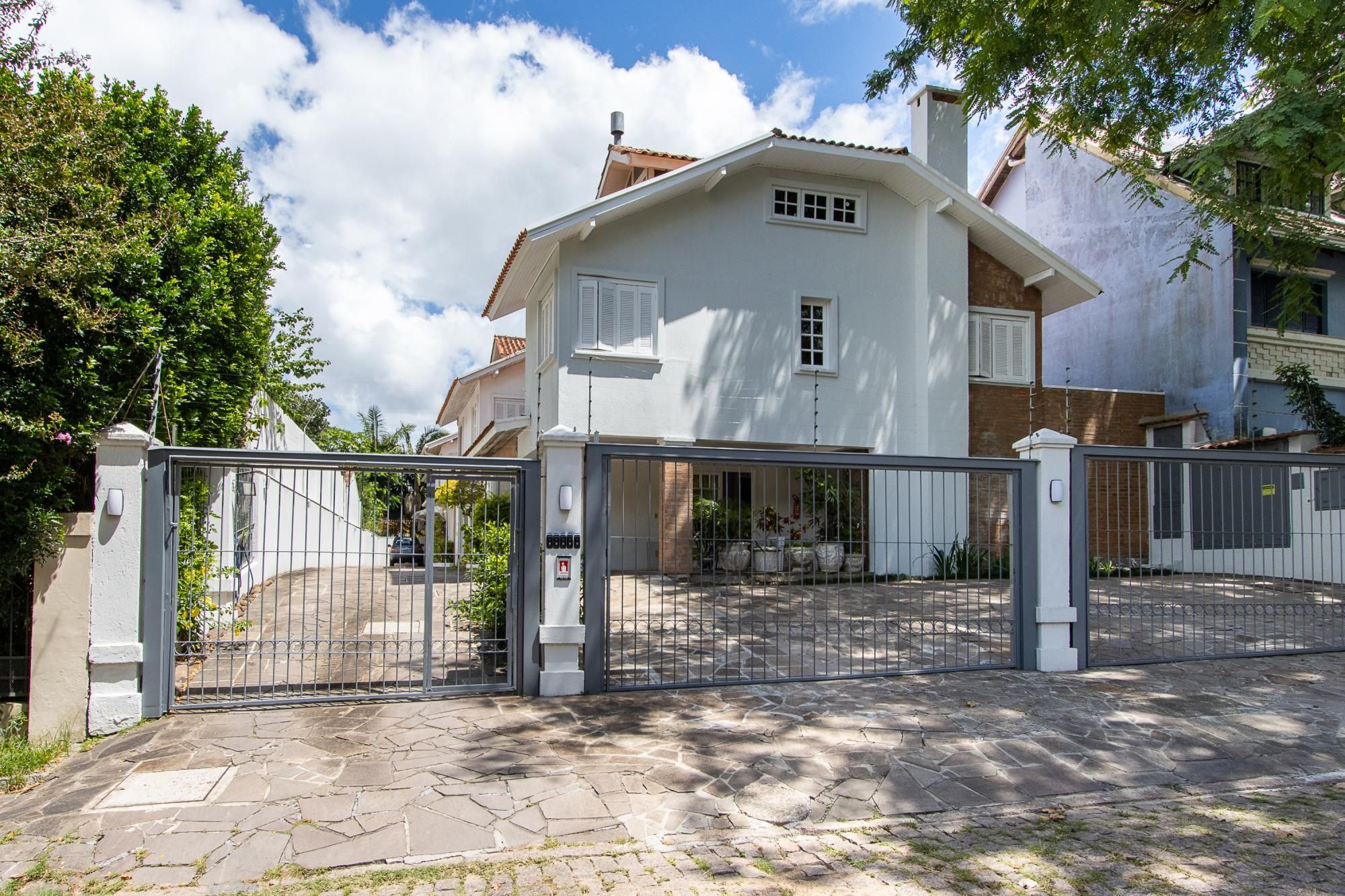 Casa em condomínio, 3 dormitórios (1 suite) 2 vagas - Jardim Isabel