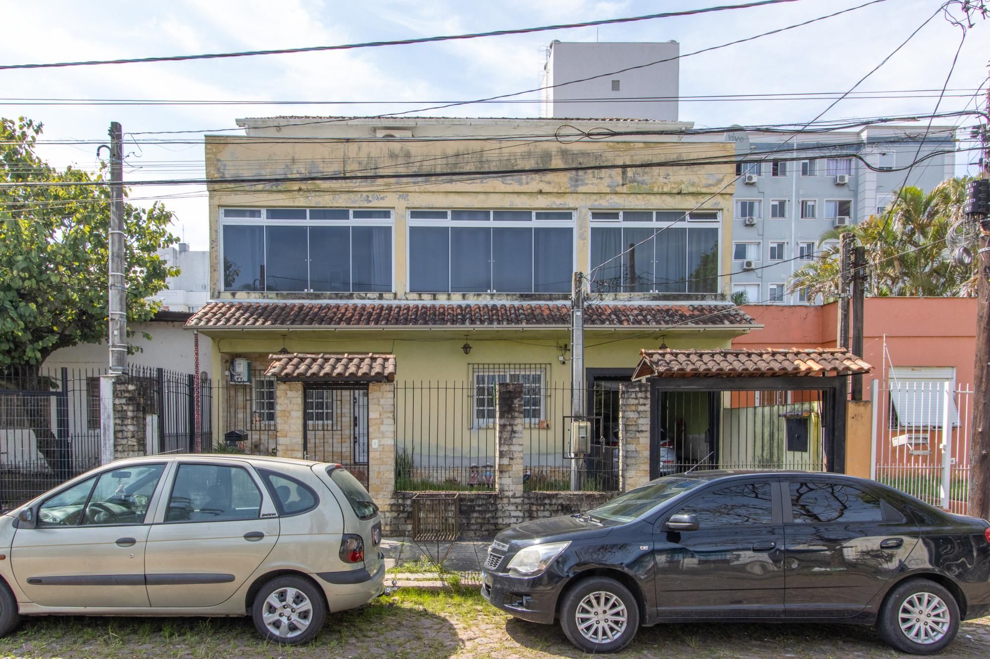 Casa 3 quartos à venda, 290m², Nonoai - Porto Alegre