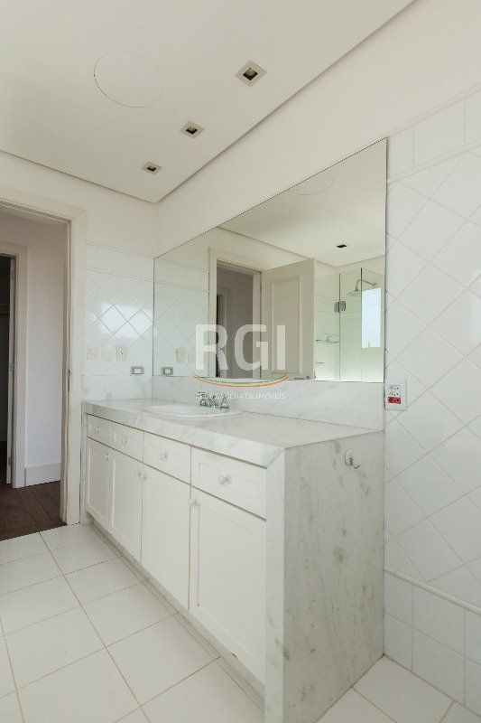 Casa de Condomínio à venda com 4 quartos, 322m² - Foto 30