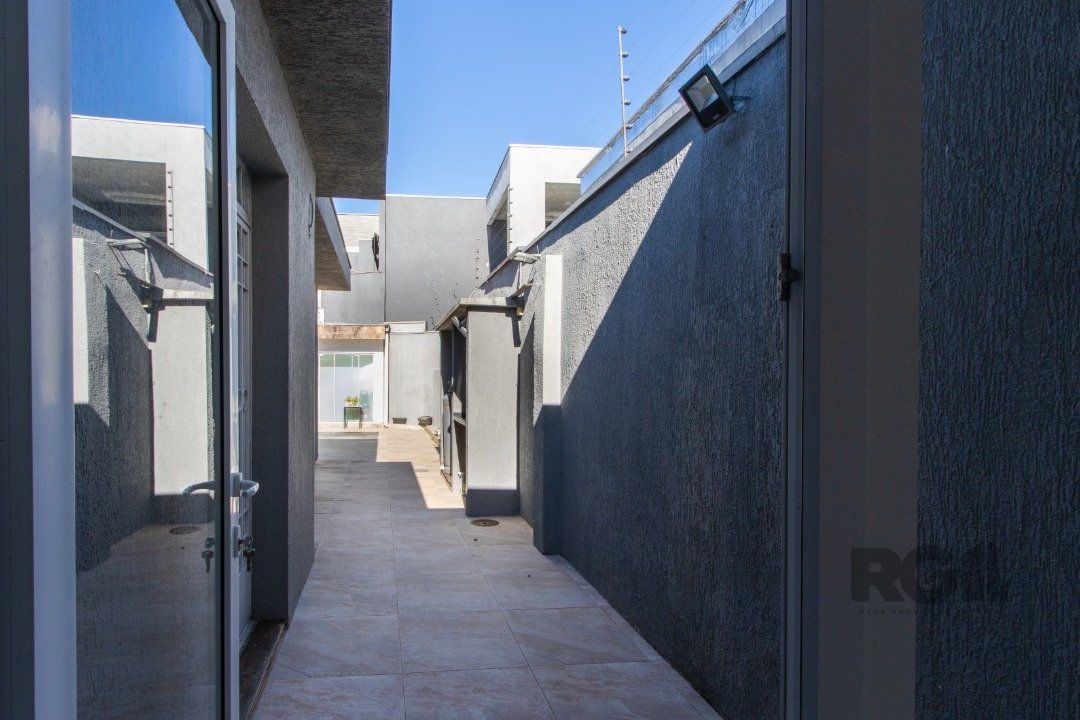 Casa à venda com 3 quartos, 222m² - Foto 35