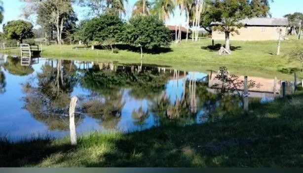 Sítio à venda com 3 quartos, 201m² - Foto 2