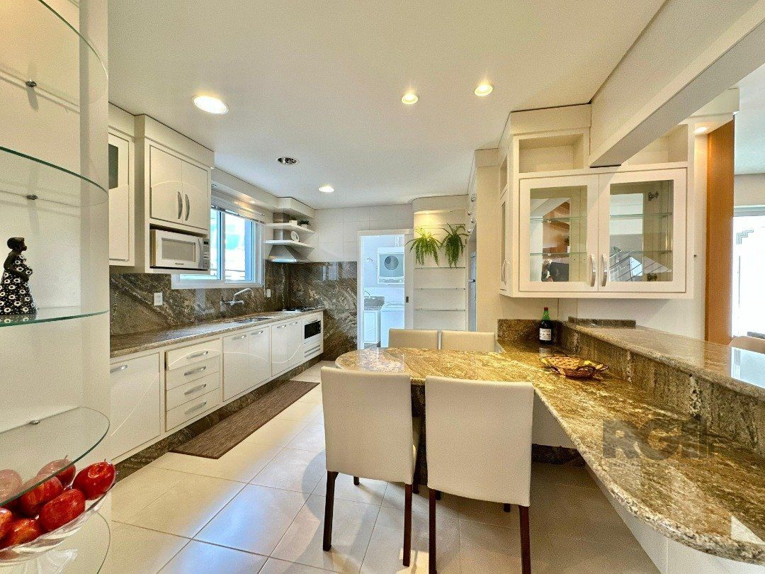 Casa de Condomínio à venda com 5 quartos, 323m² - Foto 8