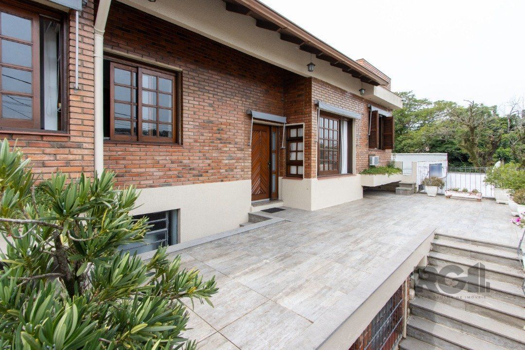 Casa, 3 quartos, 222 m² - Foto 1