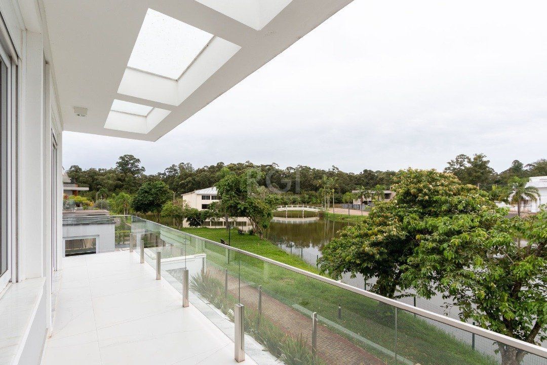 Casa de Condomínio à venda com 3 quartos, 239m² - Foto 34
