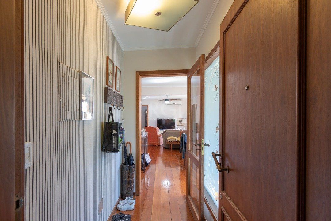 Apartamento à venda com 3 quartos, 139m² - Foto 3