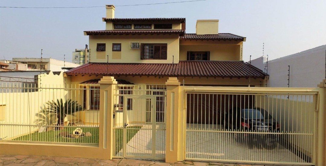 Casa 4 Dormitório(s) Bairro Nonoai