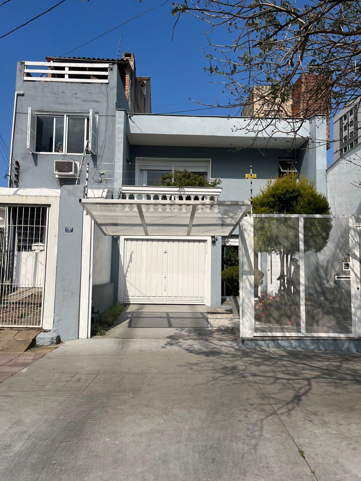 Casa à venda com 4 quartos, 234m² - Foto 1