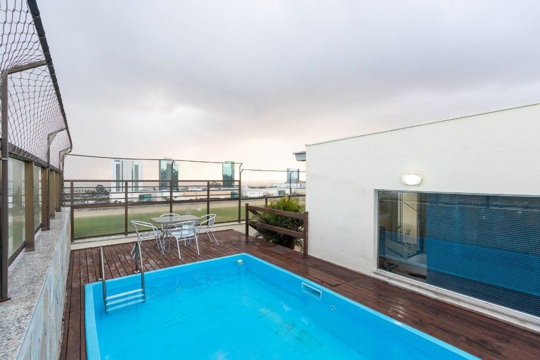 Cobertura à venda com 3 quartos, 230m² - Foto 2