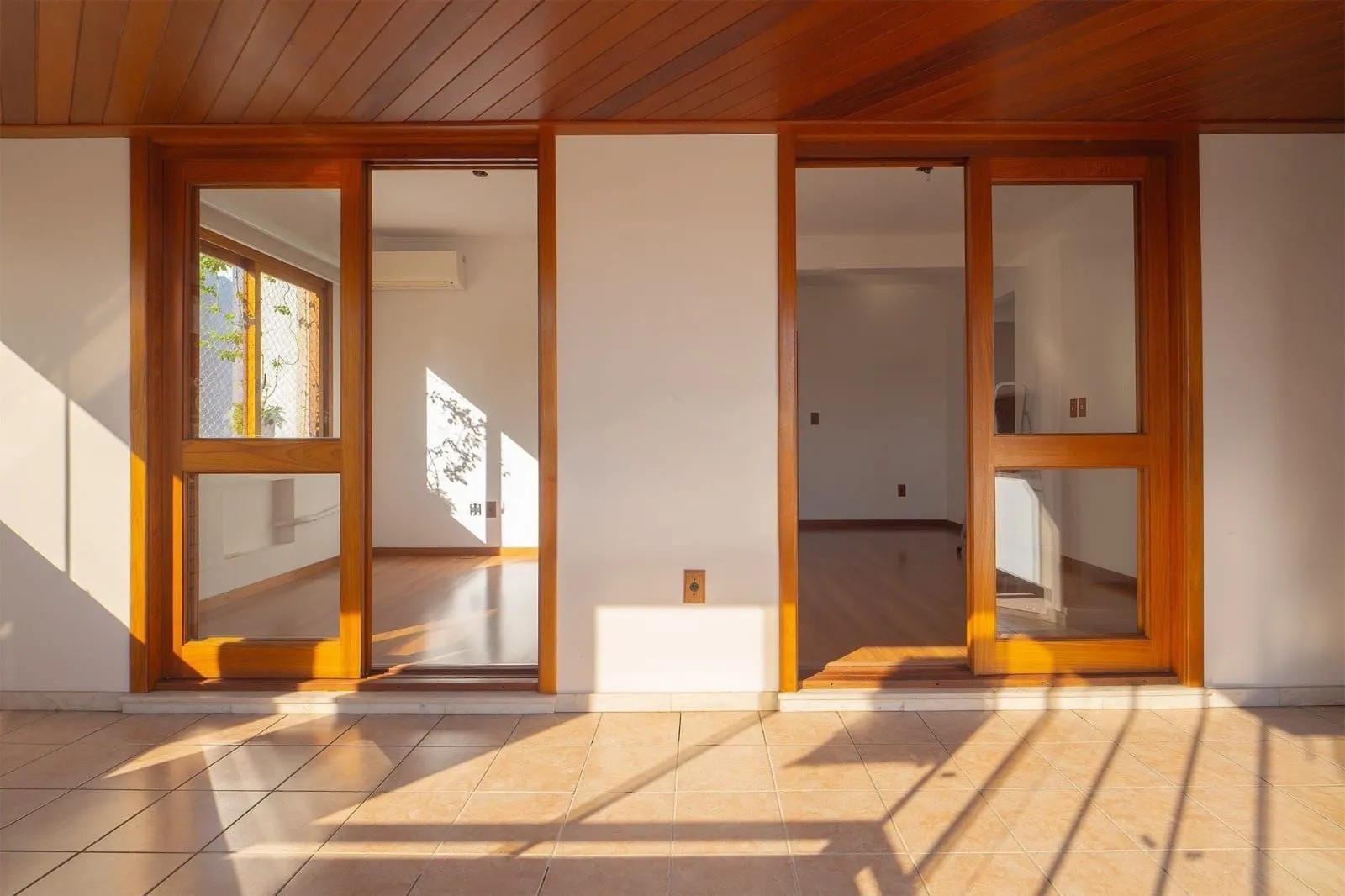 Apartamento com 116m², 3 dormitórios no bairro Menino Deus em Porto Alegre para Comprar
