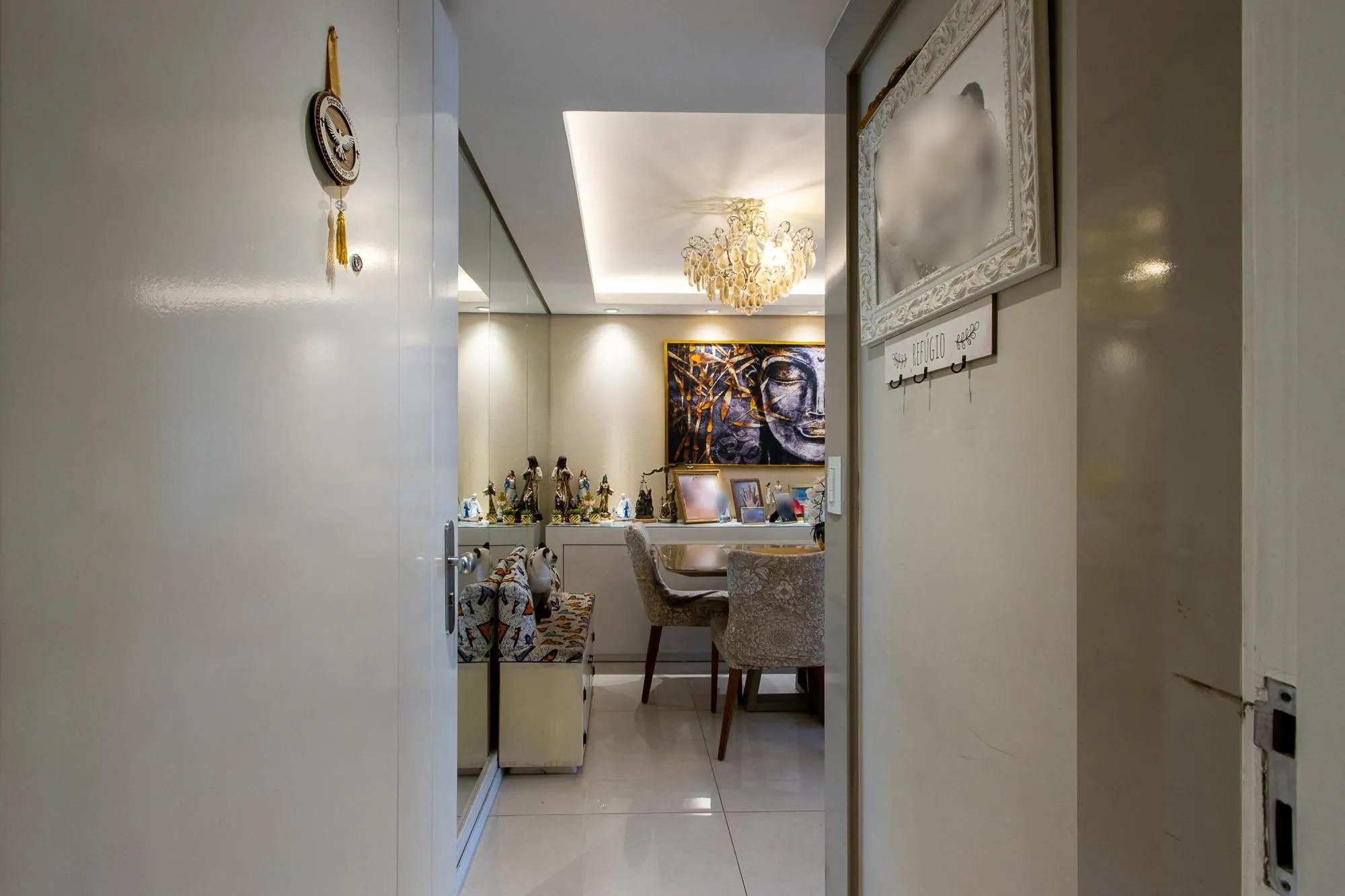 Apartamento com 60m², 2 dormitórios no bairro Cavalhada em Porto Alegre para Comprar