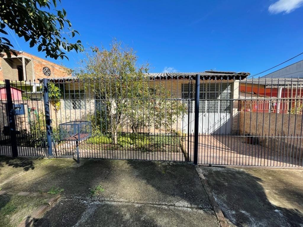 Casa à venda com 2 quartos, 270m² - Foto 1