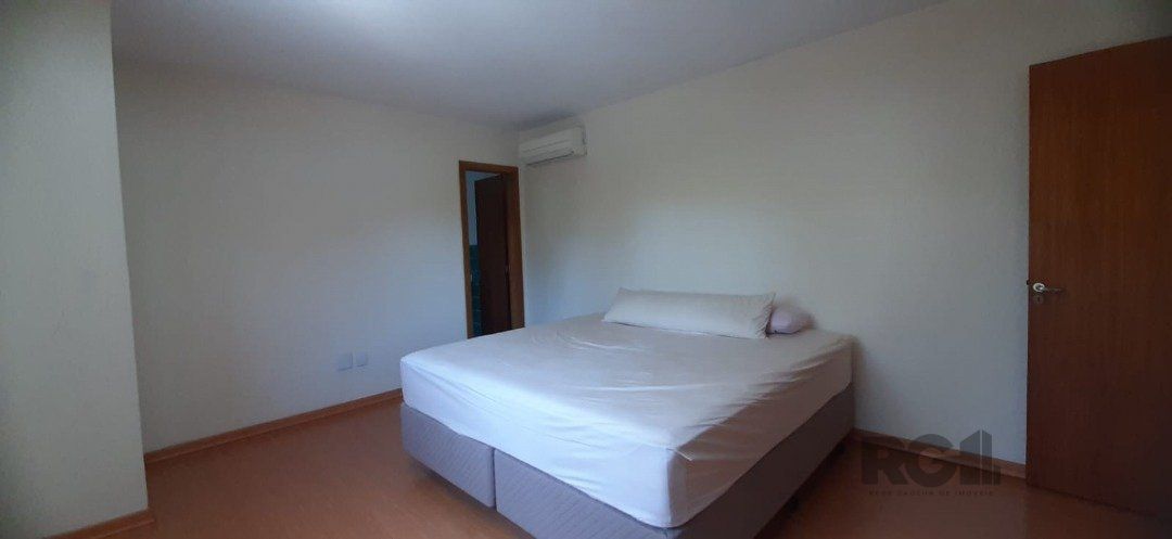 Casa de Condomínio à venda com 4 quartos, 246m² - Foto 19
