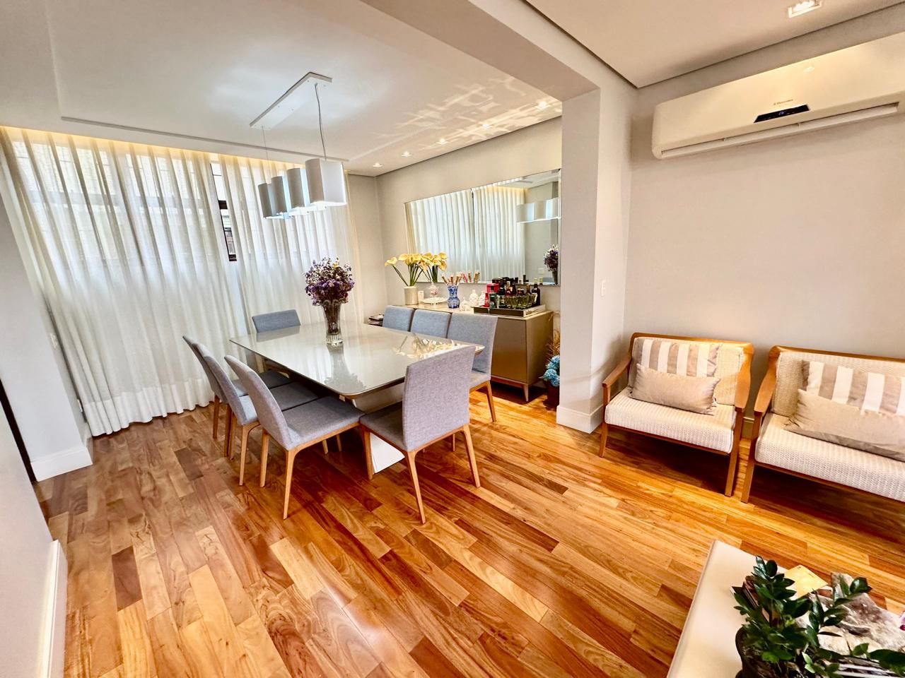 Apartamento amplo na Cidade Baixa – 155 m² | 3 dormitórios | 2 vagas