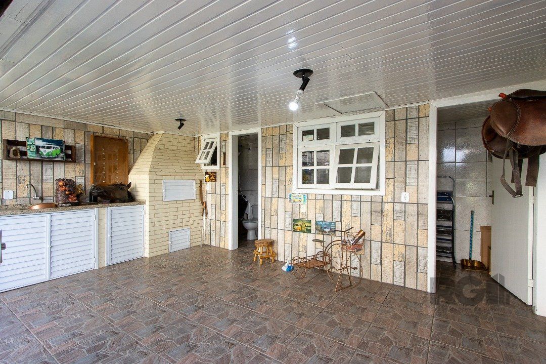 Casa à venda com 3 quartos, 202m² - Foto 18
