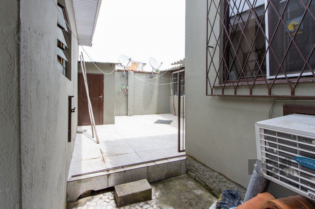 Casa à venda com 3 quartos, 200m² - Foto 35