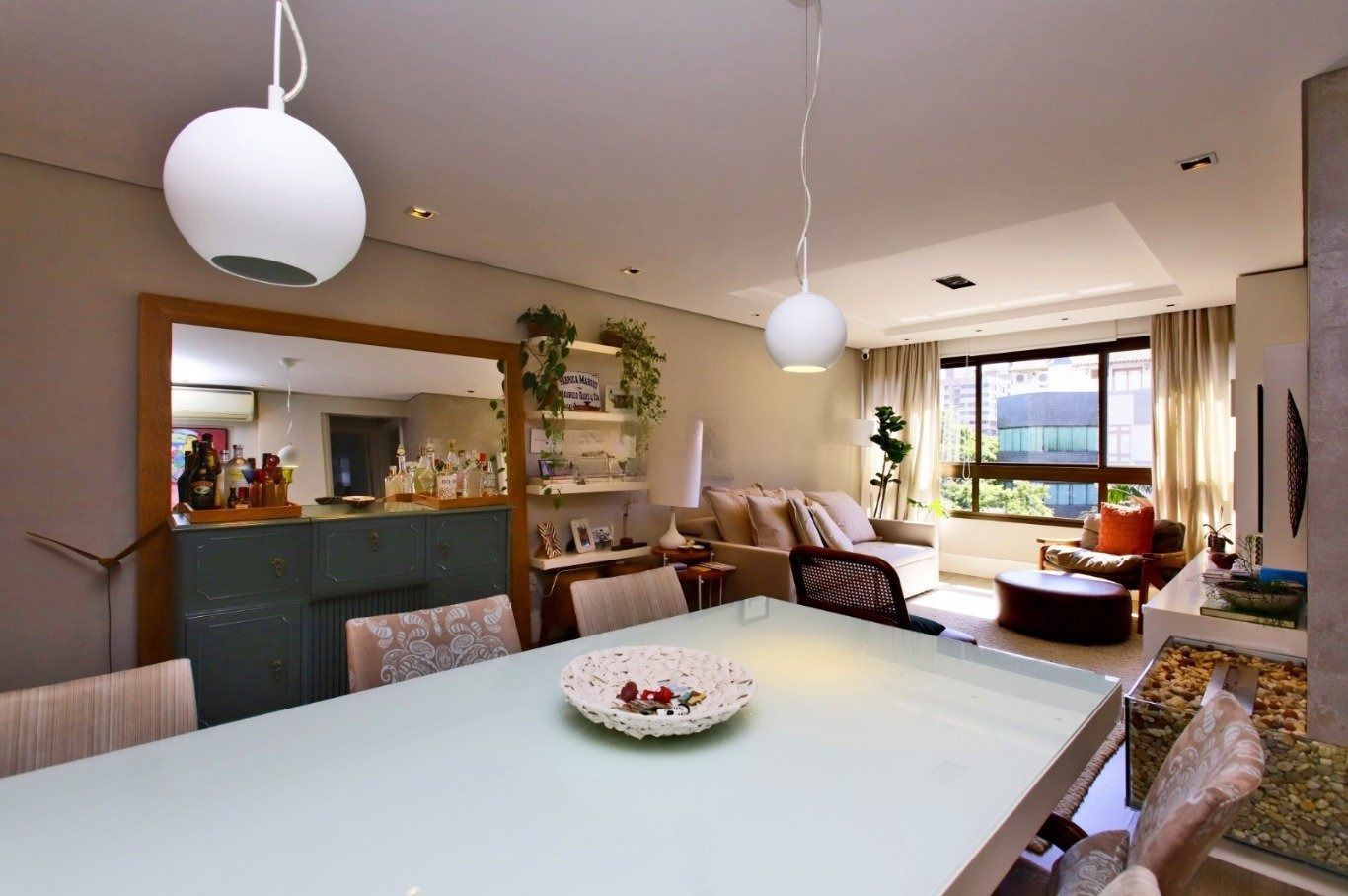 lindo e decorado apto de 2 dorm 1 suíte na Iguassú.