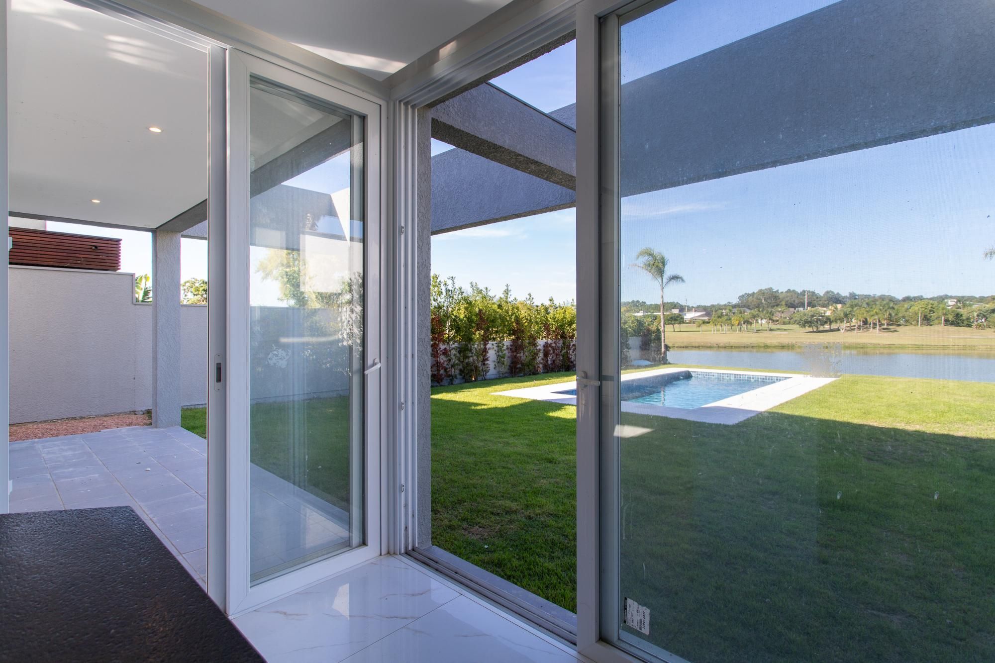 Casa de Condomínio à venda com 4 quartos, 297m² - Foto 31