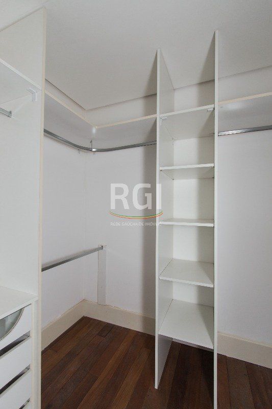 Casa de Condomínio à venda com 4 quartos, 322m² - Foto 32