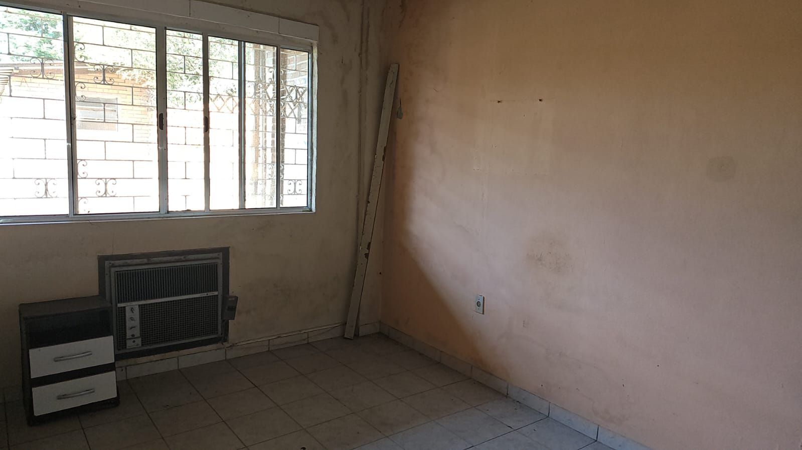 Casa à venda com 3 quartos, 99m² - Foto 11