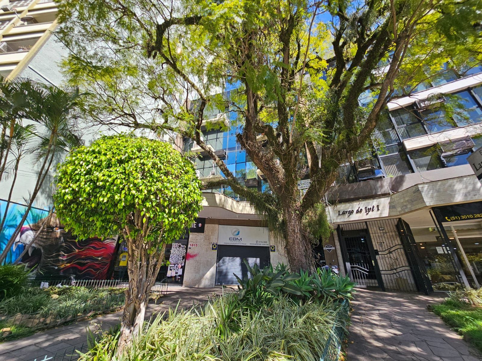 Sala comercial na Cristóvão Colombo