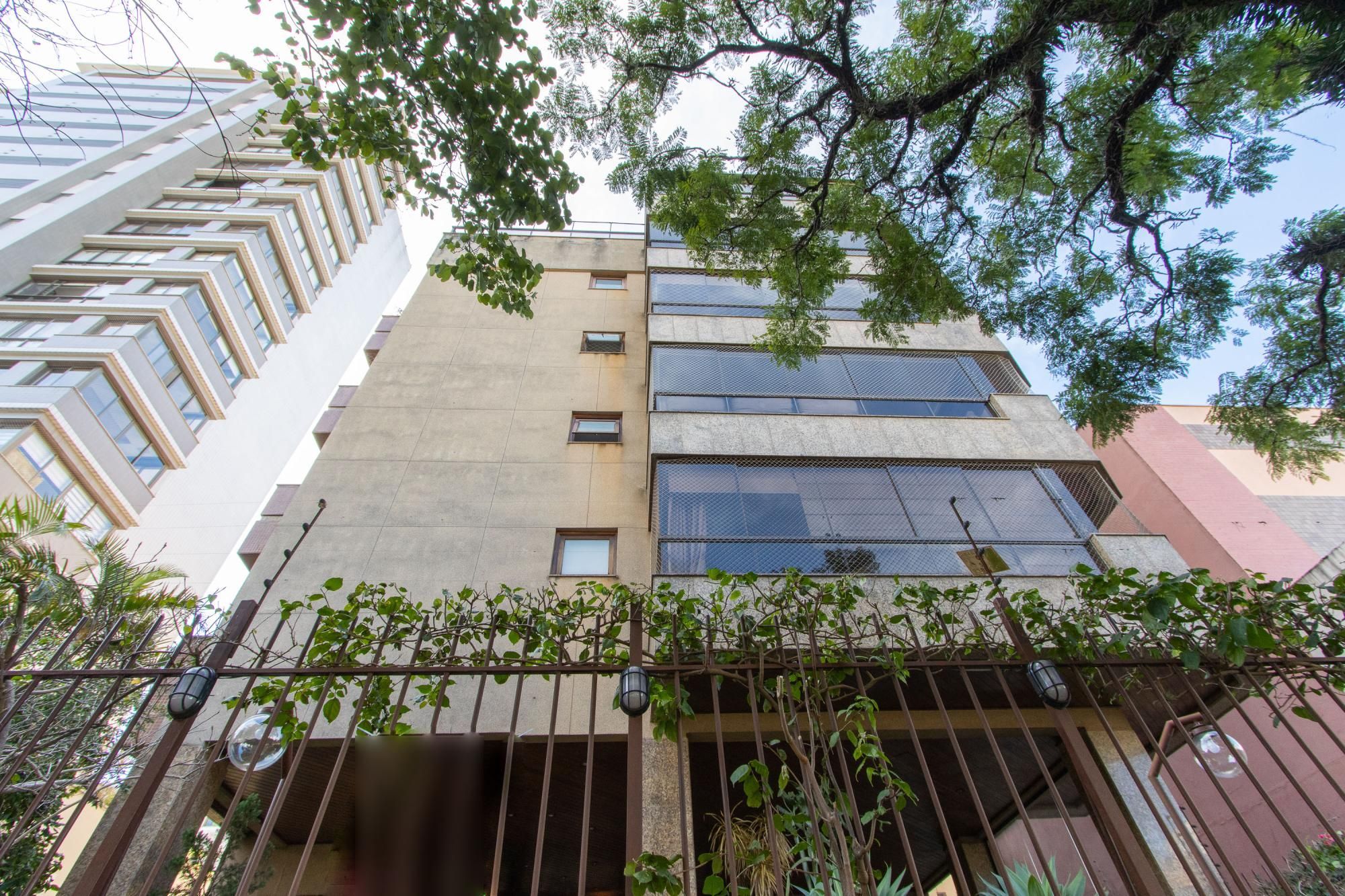 Apartamento à venda com 135m², 3 quartos, 1 suíte, 1 vaga no bairro Petrópolis em Porto Alegre