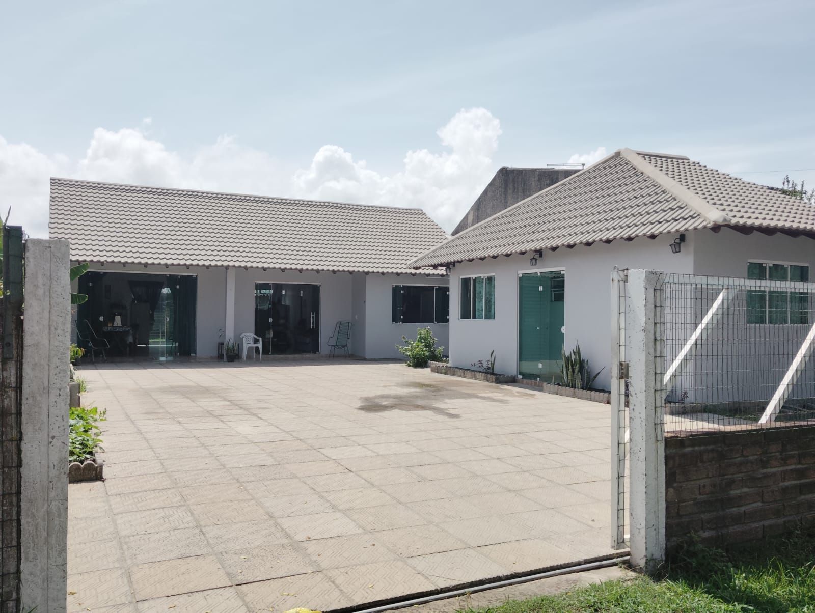 Casa 3 dormitórios no bairro Posto 4 (Capão Novo)