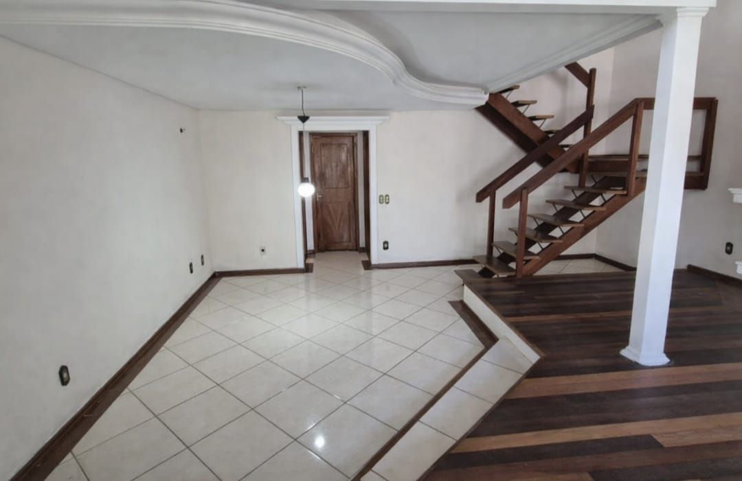 Casa à venda no Altos do Ipê no Bairro Espirito Santo.