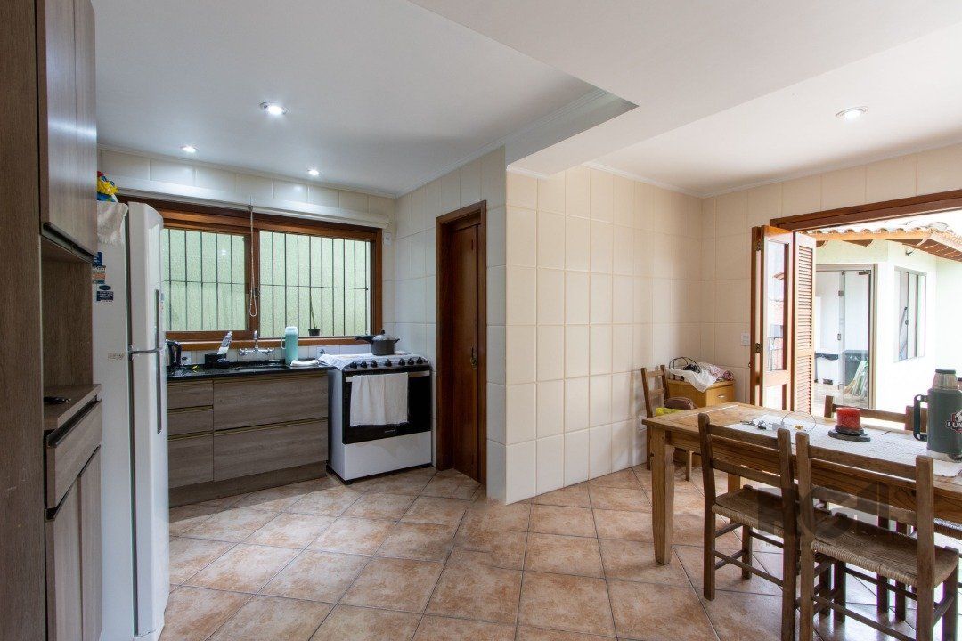 Casa à venda com 6 quartos, 342m² - Foto 10