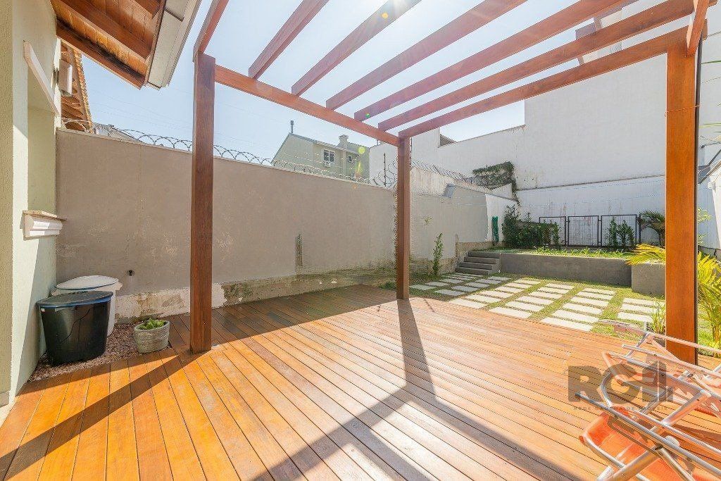 Casa à venda com 3 quartos, 236m² - Foto 15