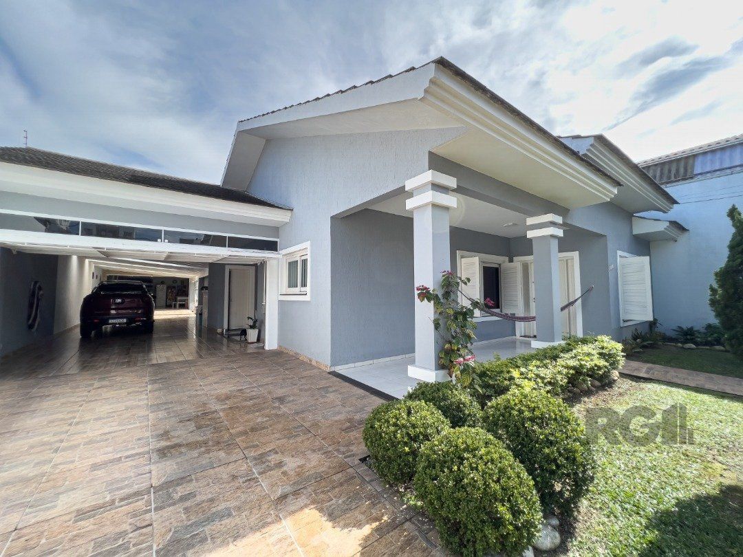Casa à venda com 5 quartos, 350m² - Foto 4