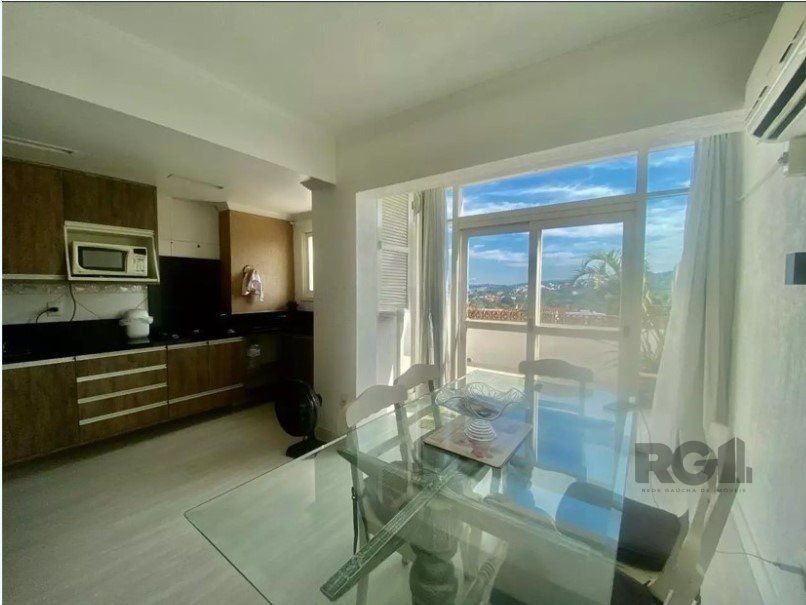 Casa à venda com 3 quartos, 239m² - Foto 4