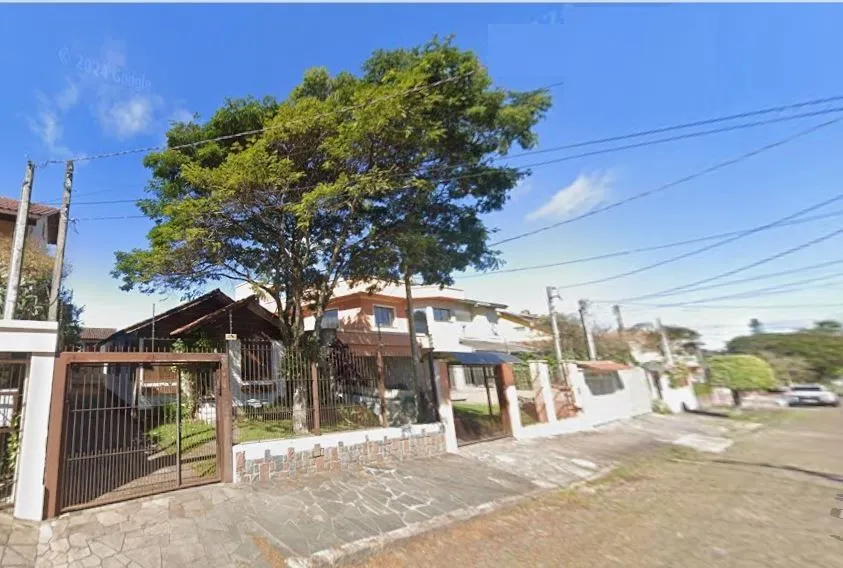 Terreno com 411m² no bairro Tristeza em Porto Alegre para Comprar