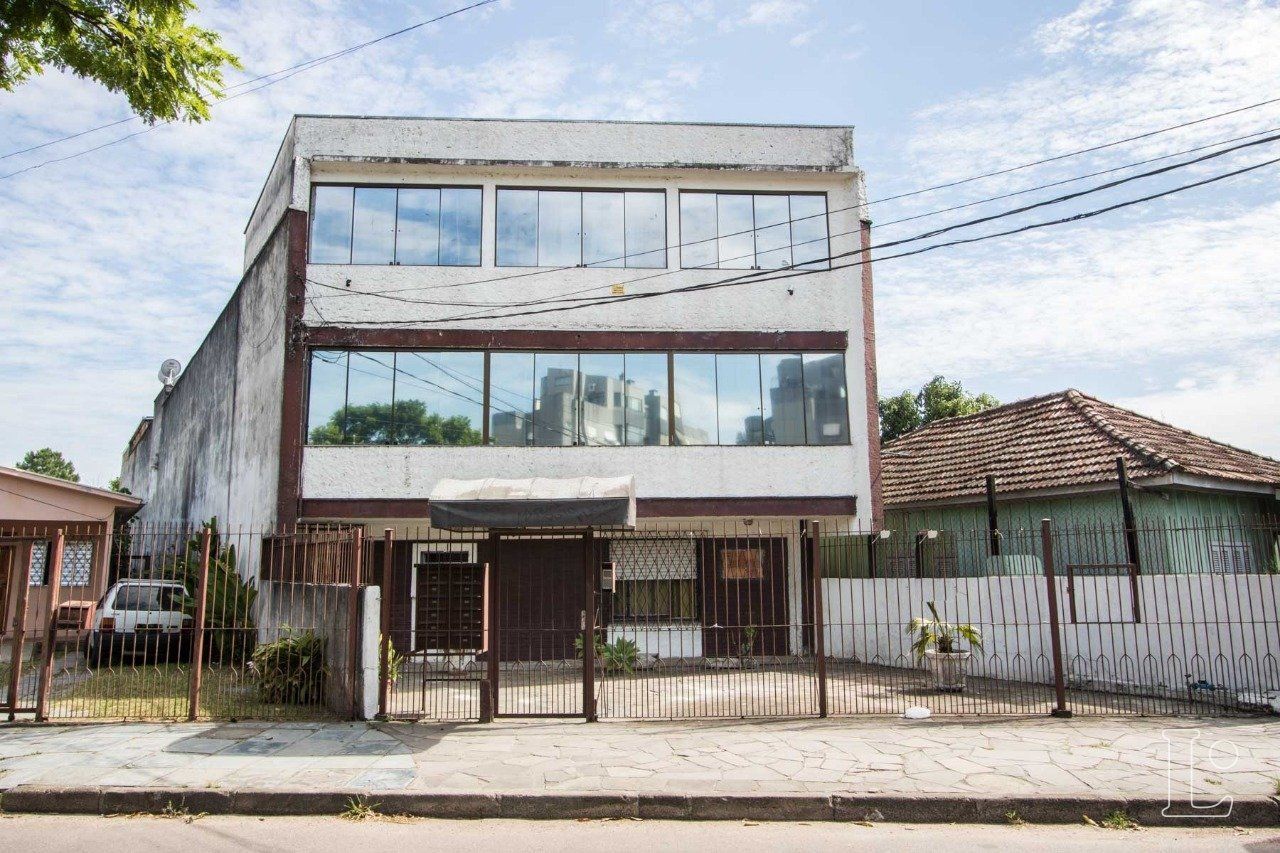 Apartamento à venda com 3 quartos, 76m² - Foto 1