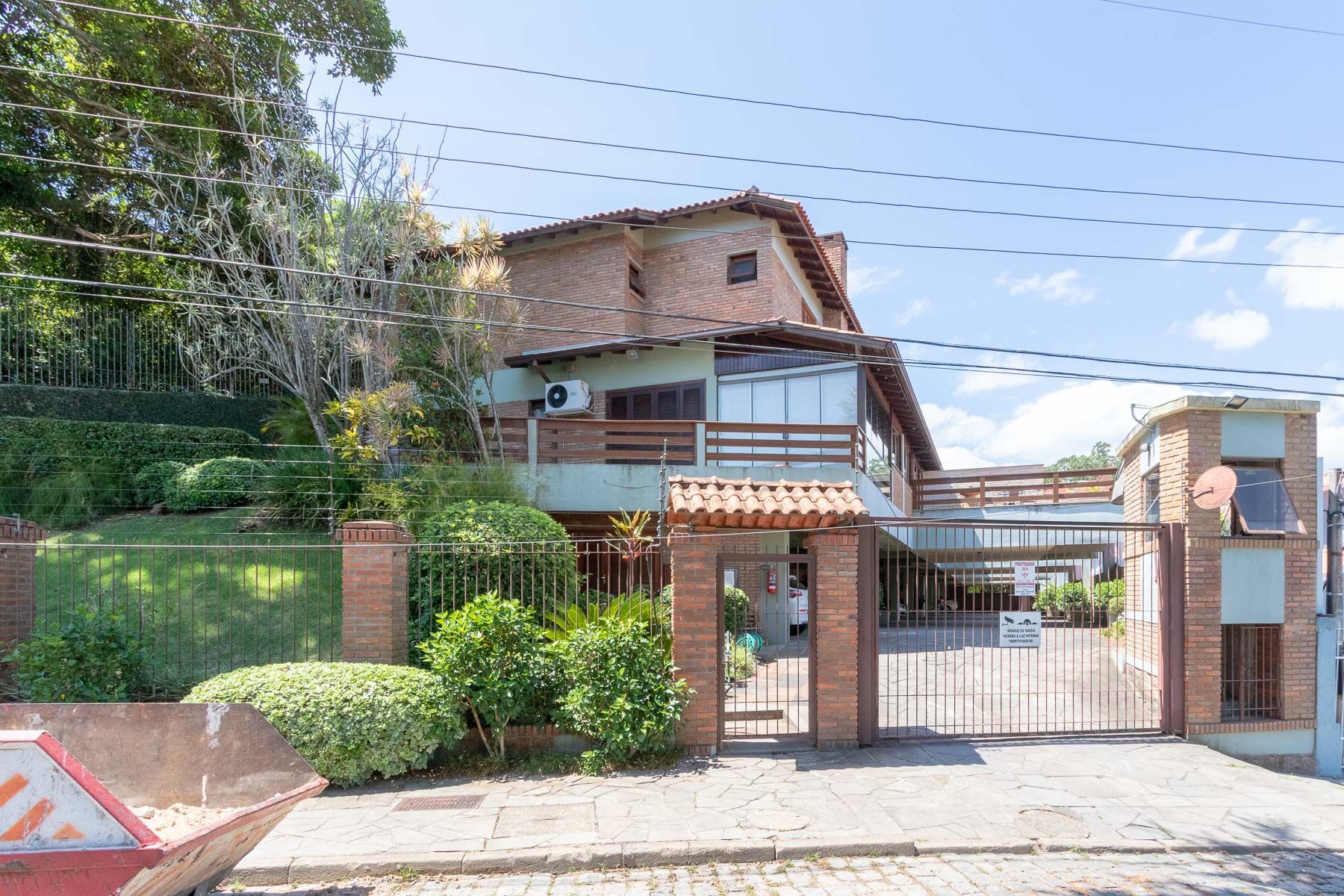 Casa em condomínio fechado para venda no bairro Jardim Isabel, com aproximadamente 204m² de área privativa,.