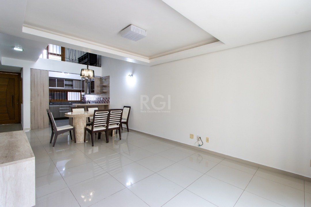 Casa à venda com 3 quartos, 204m² - Foto 15