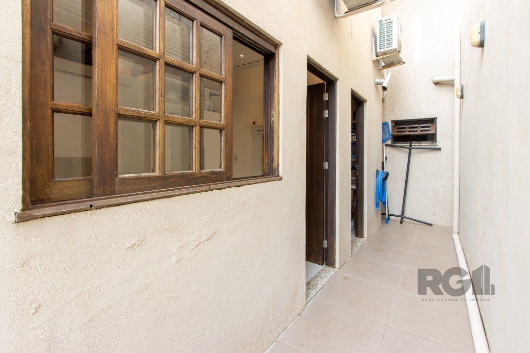 Casa de Condomínio à venda com 3 quartos, 360m² - Foto 29